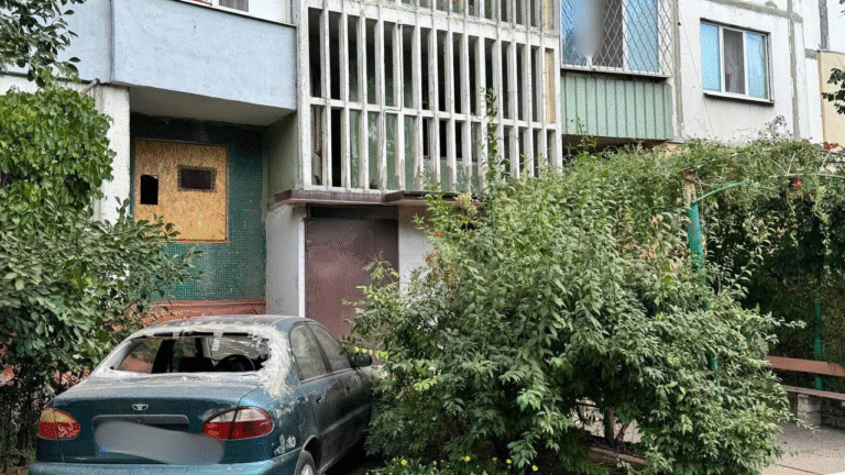 Російський артилерійський обстріл у Херсоні: двоє поранених