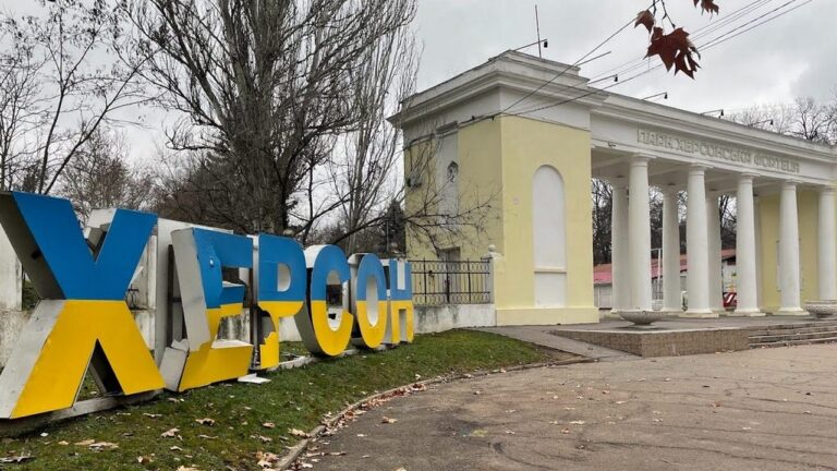 У Херсонській громаді продовжується евакуація з небезпечних територій
