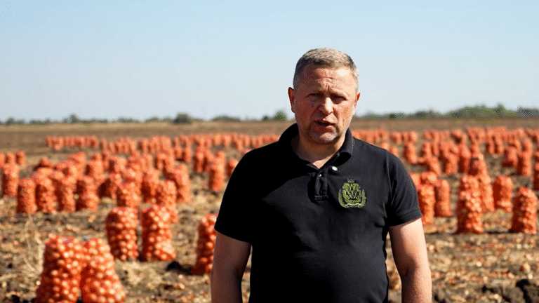 На Херсонщині аграрії зібрали понад 200 тис тонн продукції