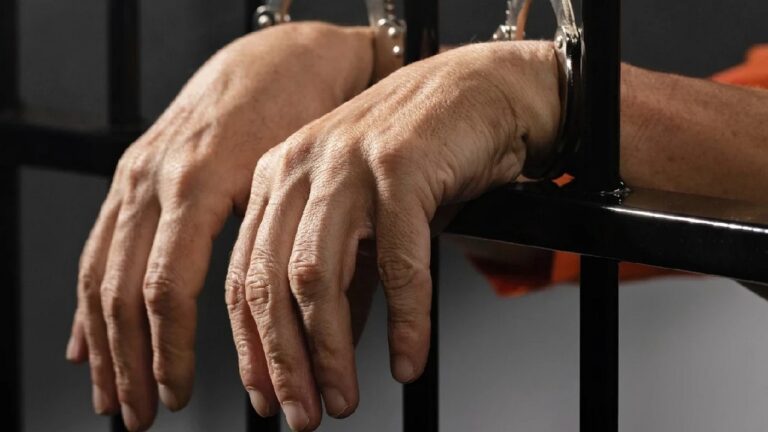 У Херсоні судитимуть чоловіка за хибне повідомлення про замінування ТЦК