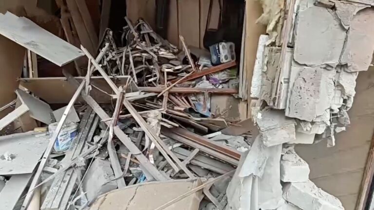 Окупанти в черговий раз обстріляли Херсон: постраждала жінка