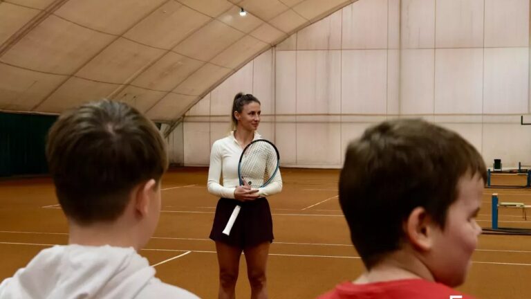 Леся Цуренко провела безкоштовний майстер-клас для юних тенісистів у Миколаєві