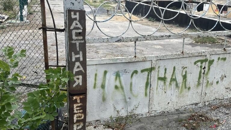 Міська рада Миколаєва роз’яснила ситуацію з парканом біля Варварівського мосту