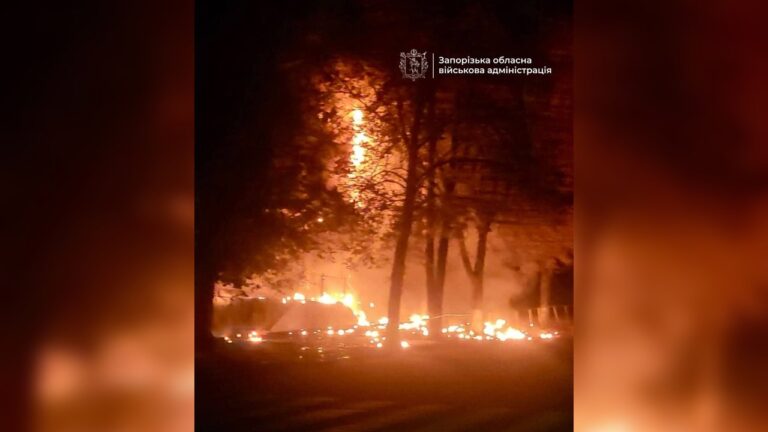 У Запоріжжі нічна атака Шахедів спричинила пожежі