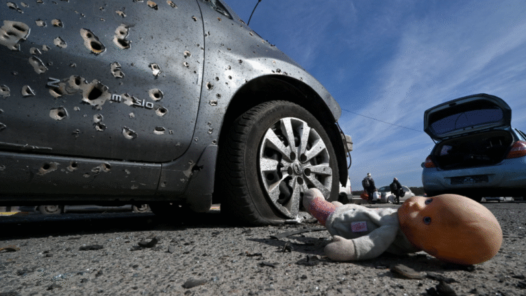 Росія атакувала цивільне авто в Херсоні