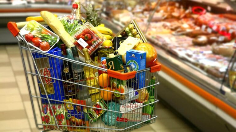 В Україні продукти за рік подорожчали в середньому на 21%