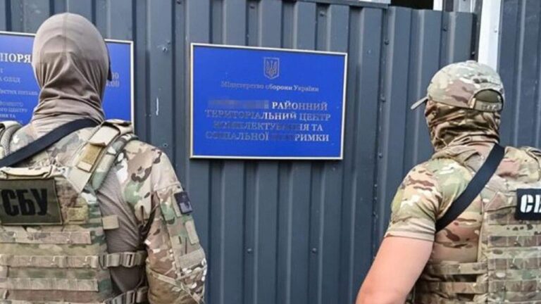 В Одесі затримали військкома за хабар у 2 тис доларів