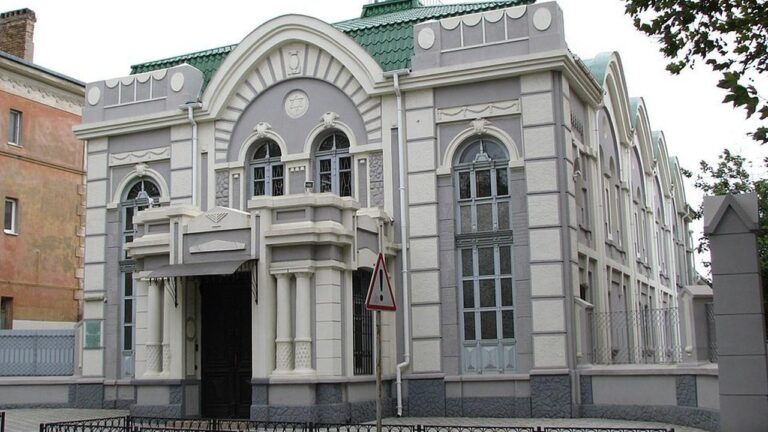 У Херсоні російська ракета влучила в синагогу, але не вибухнула