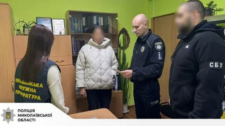На Миколаївщині жінці повідомили про підозру за виправдовування агресії РФ