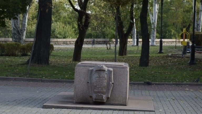 Скульптуру Михайла Фалєєва зберігають на складі у Миколаїві