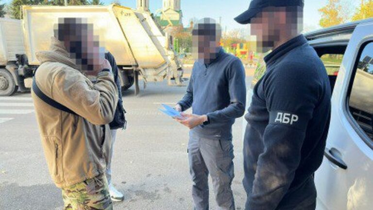 На Запоріжжі замкомбата організував схему фальшивих “бойових” виплат