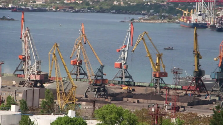 Скандальний підрядник знову виграв тендер на ремонт причалу в Чорноморському порту