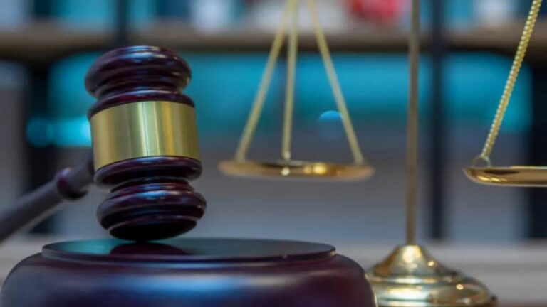 Вища рада правосуддя скасувала відсторонення судді з Херсонщини, обвинуваченого у хабарі