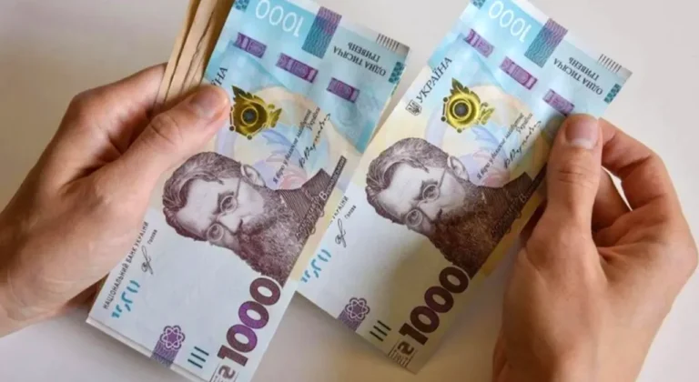 Стала відома зарплата радників очільника Херсонської ОВА за вересень
