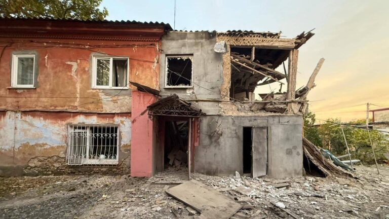 Окупанти атакували Херсонщину: двоє поранених, зруйновані будинки