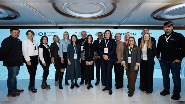 На Херсонщині обговорили впровадження реформи старшої профільної школи