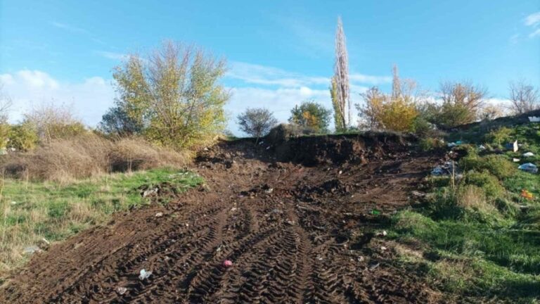 Складнощі з ліквідацією незаконного сміттєзвалища у Корабельному районі