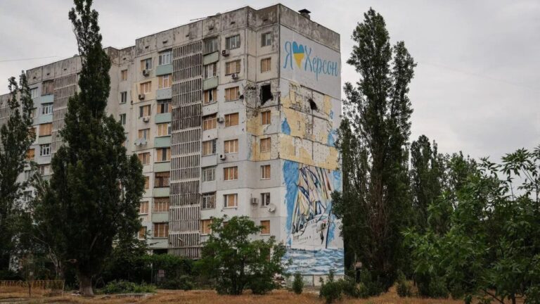 Жителька Корабела обурилася станом мікрорайону та відсутністю світла й газу