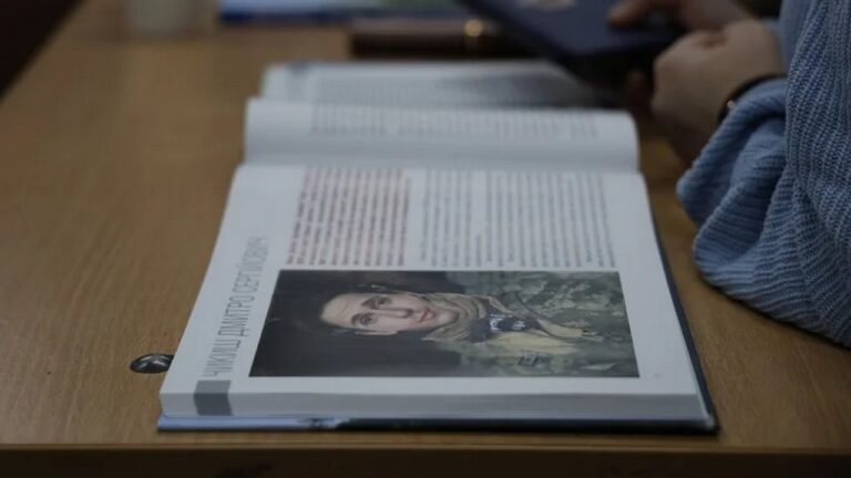 Херсонський краєзнавчий музей замовив друк двох нових томів серії “Хронологія мужності”