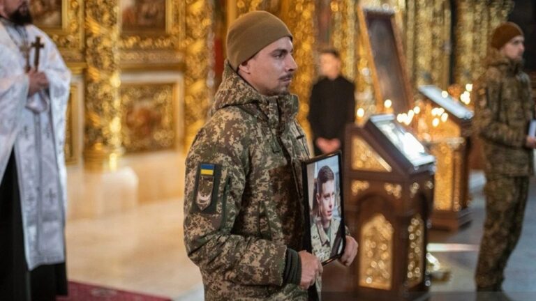 У Києві попрощалися з бійцем полку “Азов” Дмитром Загорським із Херсонщини