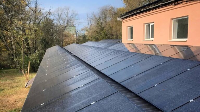 Школи на Одещині облаштували сонячними панелями