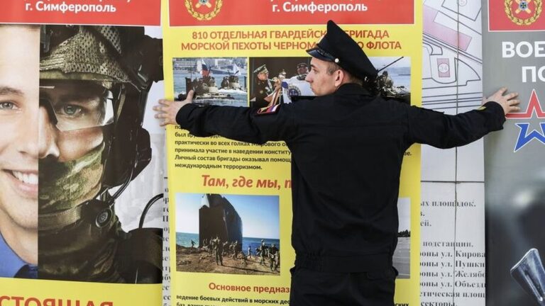 Окупанти перетворили Крим на мобілізаційний полігон