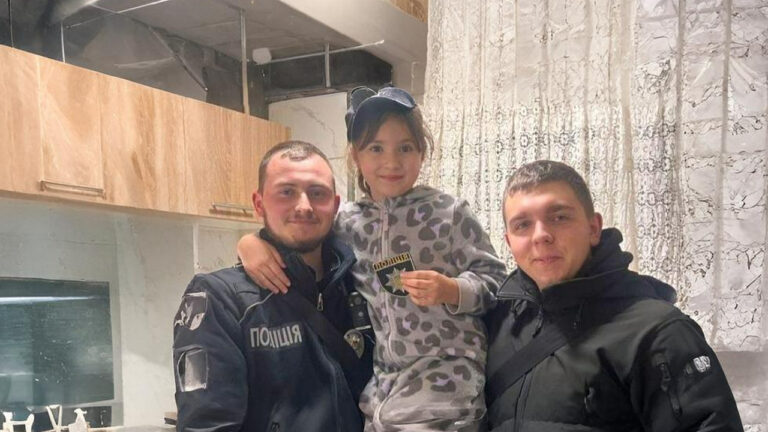 У Запоріжжі восьмирічна дівчинка викликала поліцію через “викрадені” гроші
