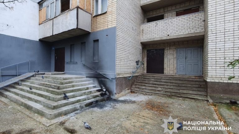 Російські обстріли на Херсонщині: поранено трьох осіб, зруйновано інфраструктуру