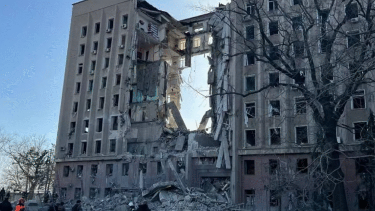 Будівлю Миколаївської ОВА не відновлюватимуть