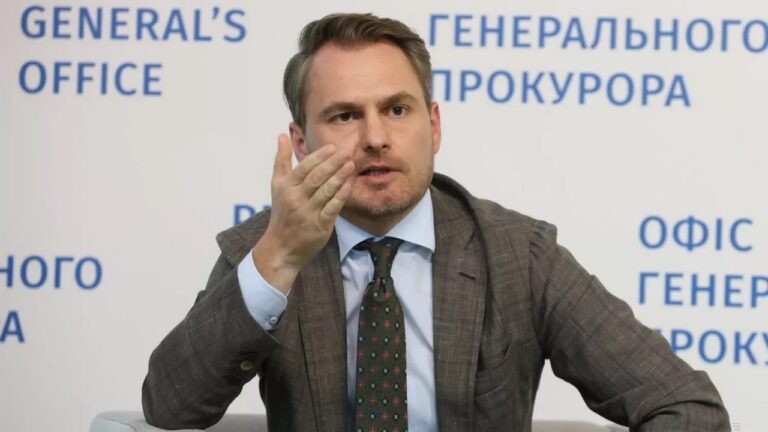 Генпрокурор Кравченко спростував звинувачення щодо тиску на прокуратуру