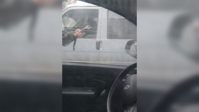 В Одесі співробітник ТЦК застосував газовий балончик і намагався розбити вікно авто