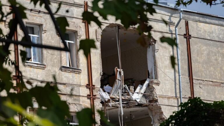 Вісім цивільних постраждали на Херсонщині через обстріли