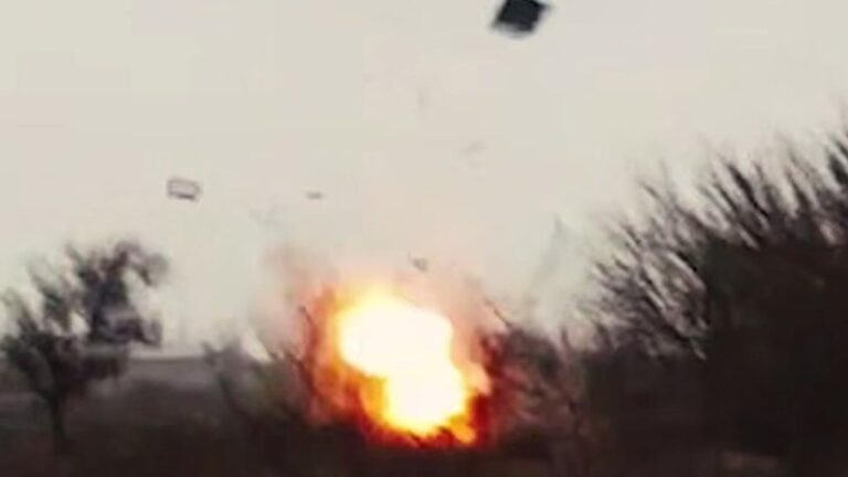 ГУР підірвало авто окупантів у Херсонській області