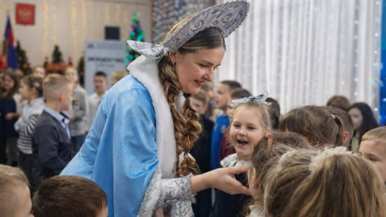 У Генічеську російські артисти використовують культурні заходи для впливу на дітей