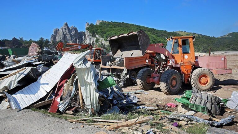 На плато Ай-Петрі масово зводять приватні об’єкти замість спортивної інфраструктури – ЦНС