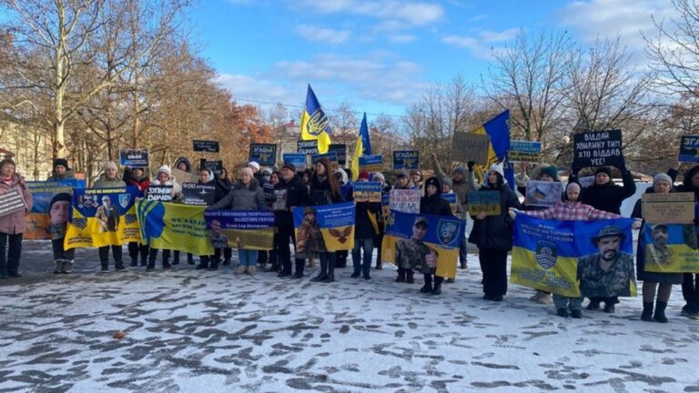 У Миколаєві містяни вийшли на хвилину мовчання, щоб вшанувати пам’ять загиблих