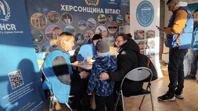 Херсонським переселенцям презентували “Ніч перед Різдвом”