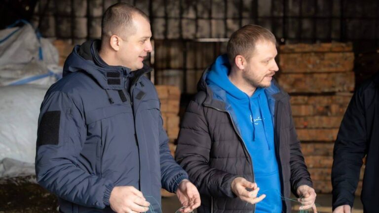 Херсон отримав 200 км риболовецьких сіток для антидронового захисту