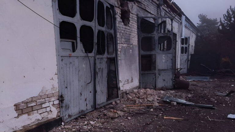 РФ знову обстріляла тролейбусне депо у Херсоні