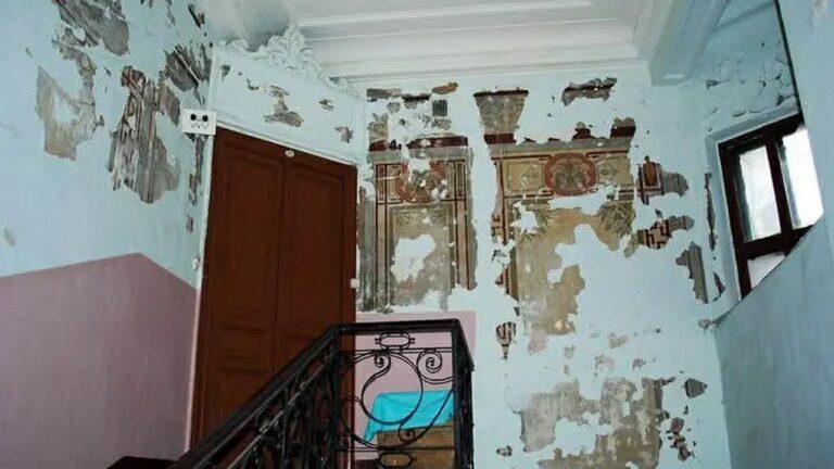 В Одесі під час ремонту виявили фрески початку XX століття