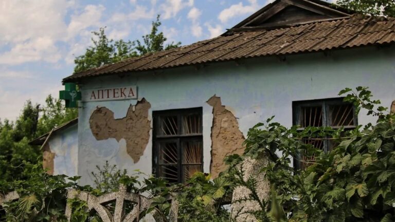 На окупованій Херсонщині гостро бракує дитячих лікарів