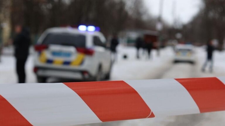 У Запоріжжі підліток відкрив стрілянину у дворі багатоповерхівки