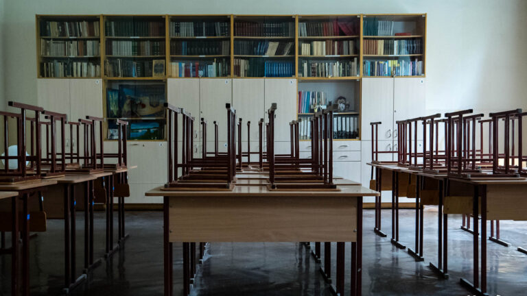 Школи Миколаєва та області працюють офлайн попри морози й відключення світла