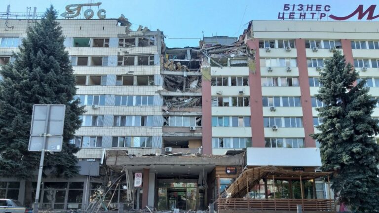 У Миколаєві планують частково демонтувати пошкоджену будівлю готелю “Миколаїв”