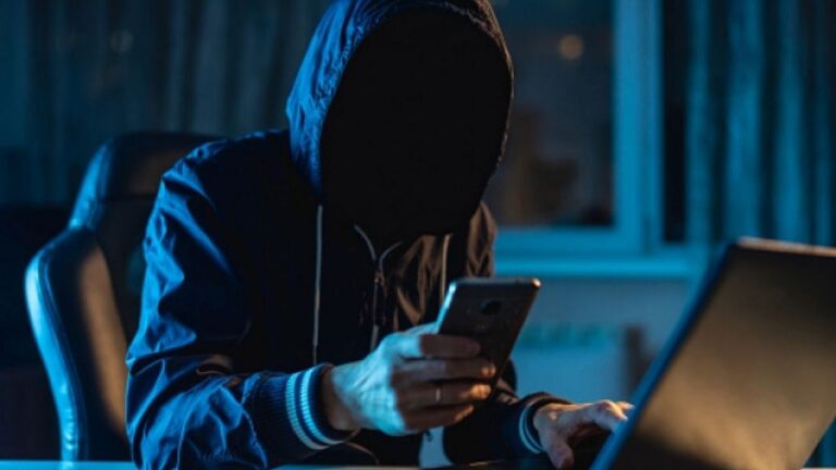 Жителі Херсонщини втратили понад 100 тис грн через інтернет-шахраїв