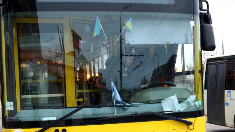 Громадський транспорт у Херсоні: скільки автобусів і тролейбусів на маршрутах