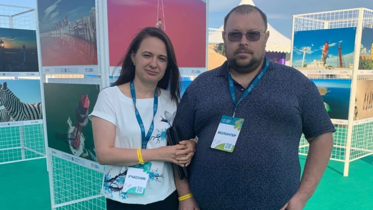 Директор стоматполіклініки Херсона передала службове авто чоловіку
