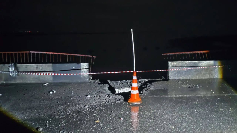Атака безпілотників у районі Чонгара: пошкоджено міст