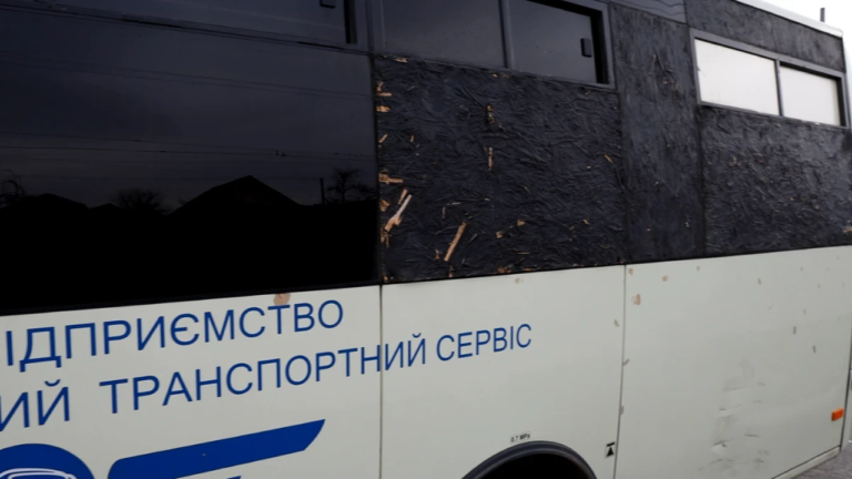 У Херсоні через обстріли призупинено рух одного з тролейбусних маршрутів