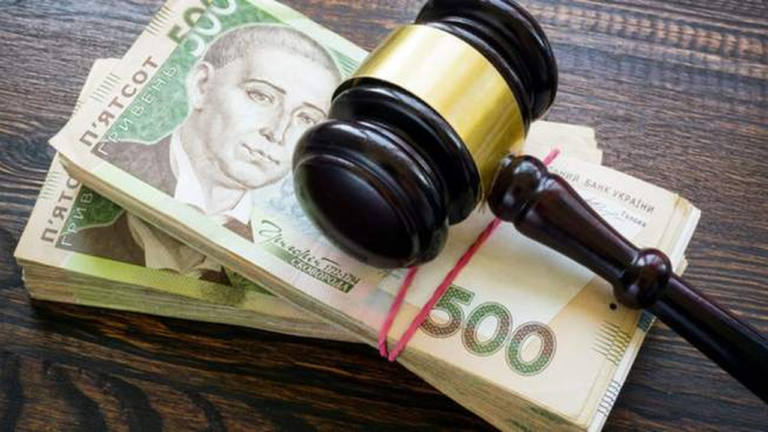 Поліцейську в Одесі засудили за вимагання хабаря під час воєнного стану